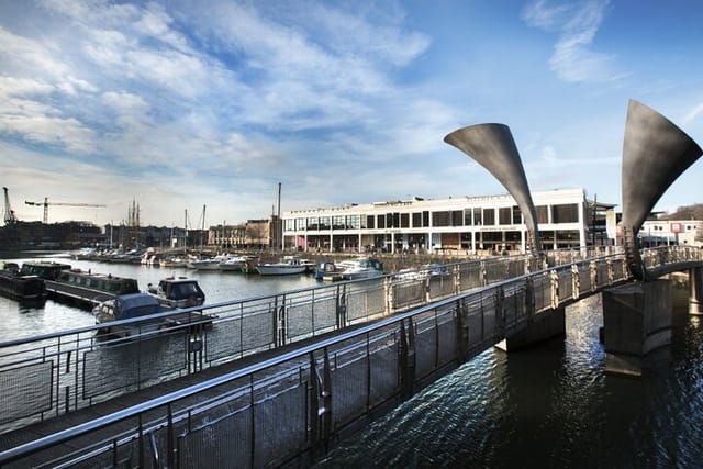 Peros Bridge over the Harbour